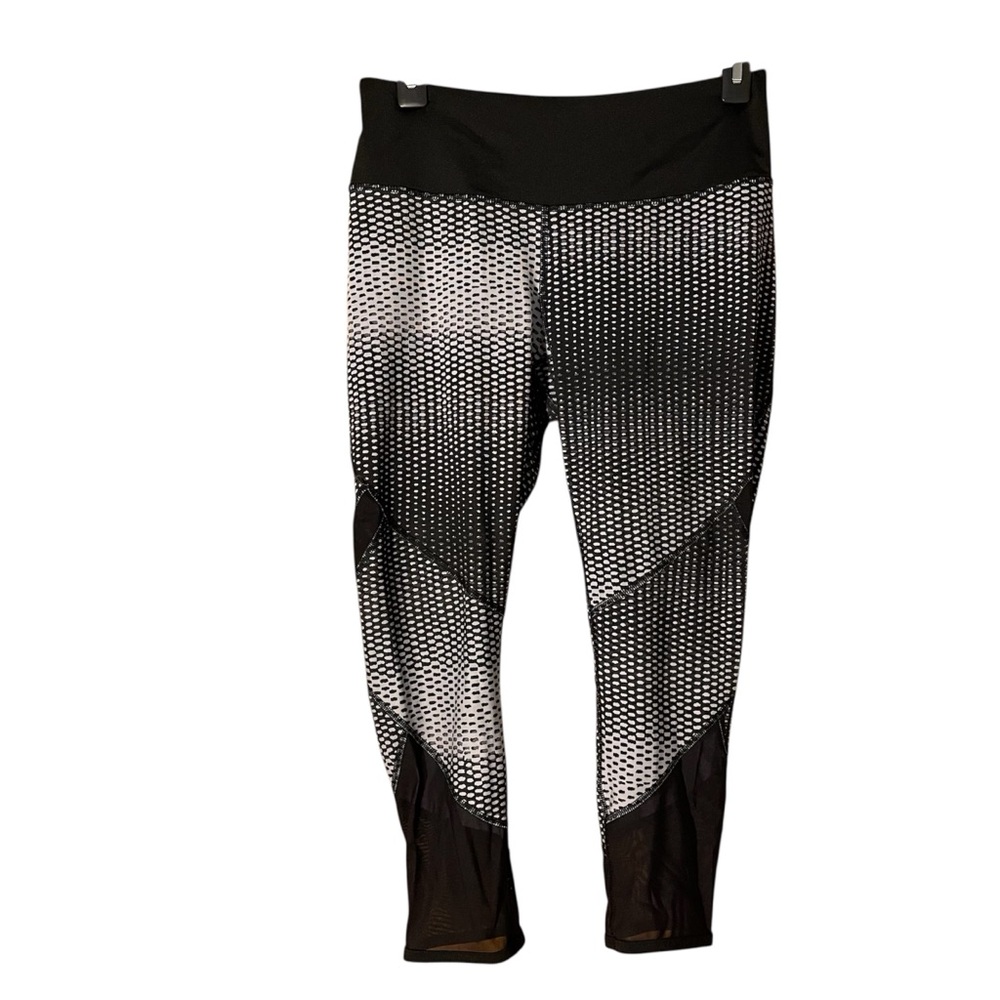 Tek Gear Women’s M Black Dot 3/4 Leggings with Mesh Panels